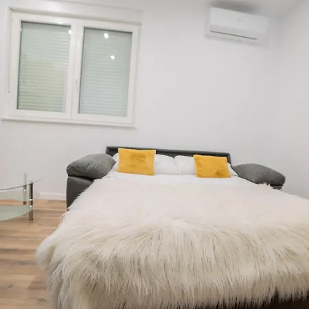 Apartment Confort Estudios A Y B *